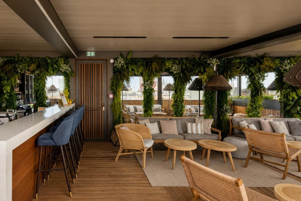 Balcony/Terrace, Lounge or bar