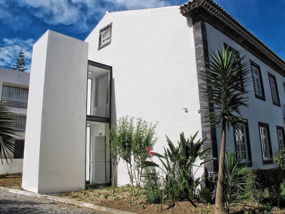 Property building, Garden