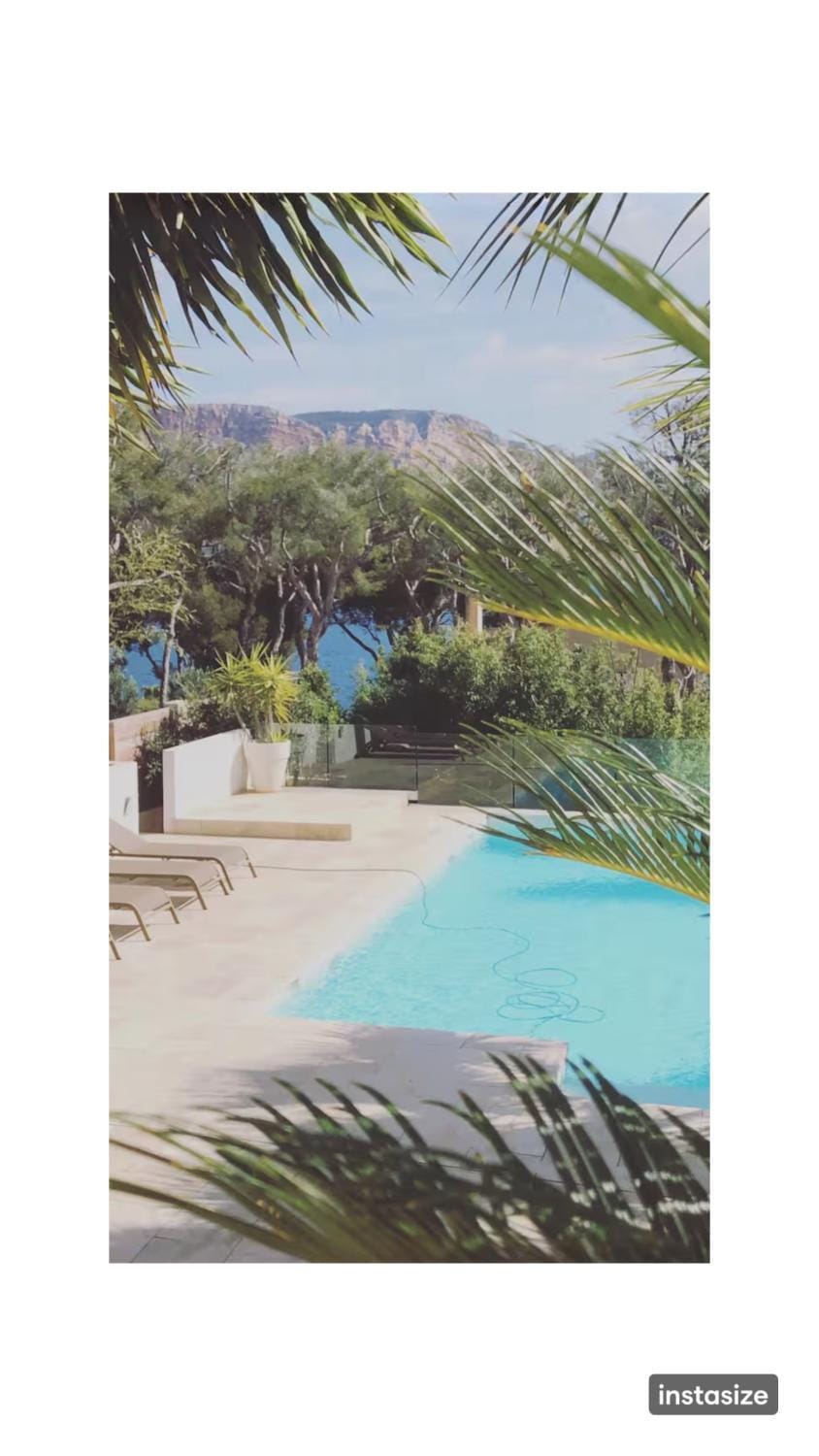 View (from property/room), Garden view, Pool view, Swimming pool, sunbed