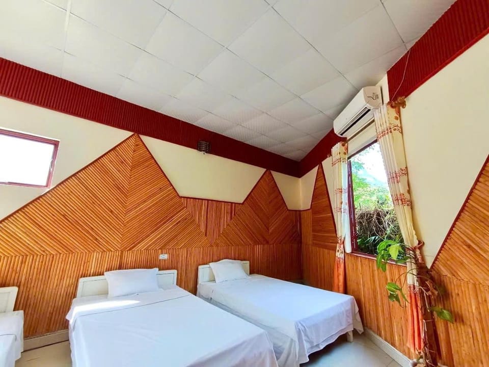 Bed, Photo of the whole room, air conditioner