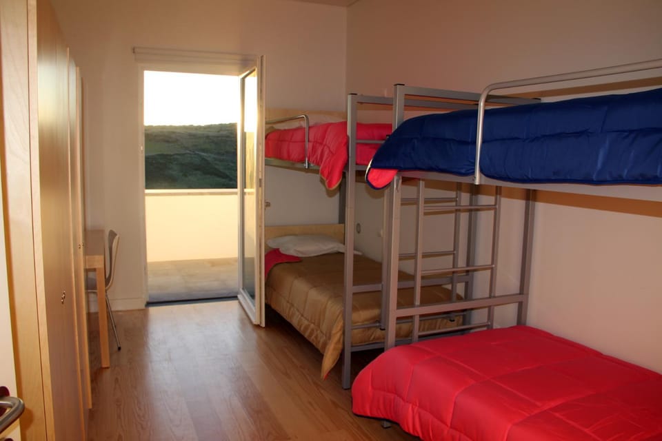 Photo of the whole room, Mountain view, bunk bed