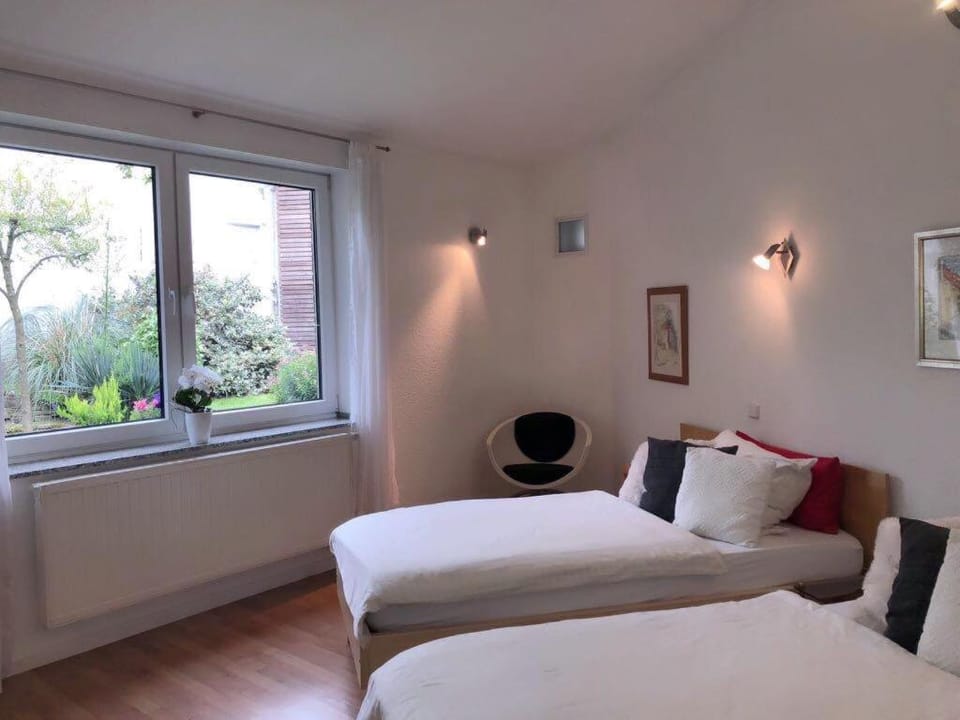 Bedroom, Garden view