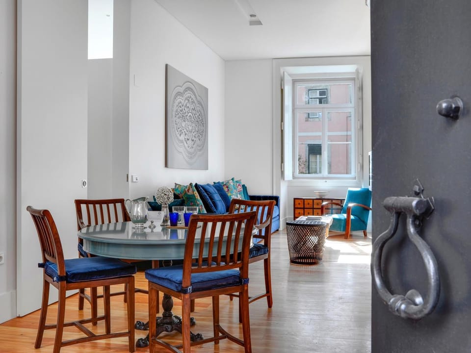Living room, Dining area, air conditioner