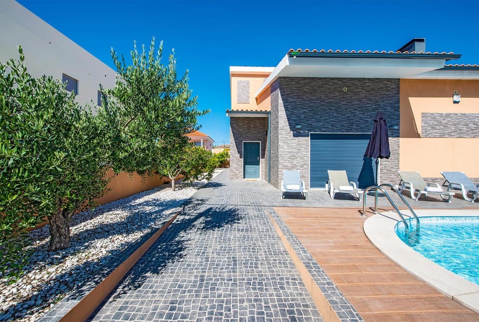 AZEITÃO DAMAS VILLA Villa in Setúbal, Portugal