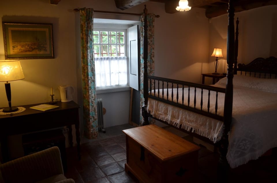 Bed, Decorative detail, Bedroom