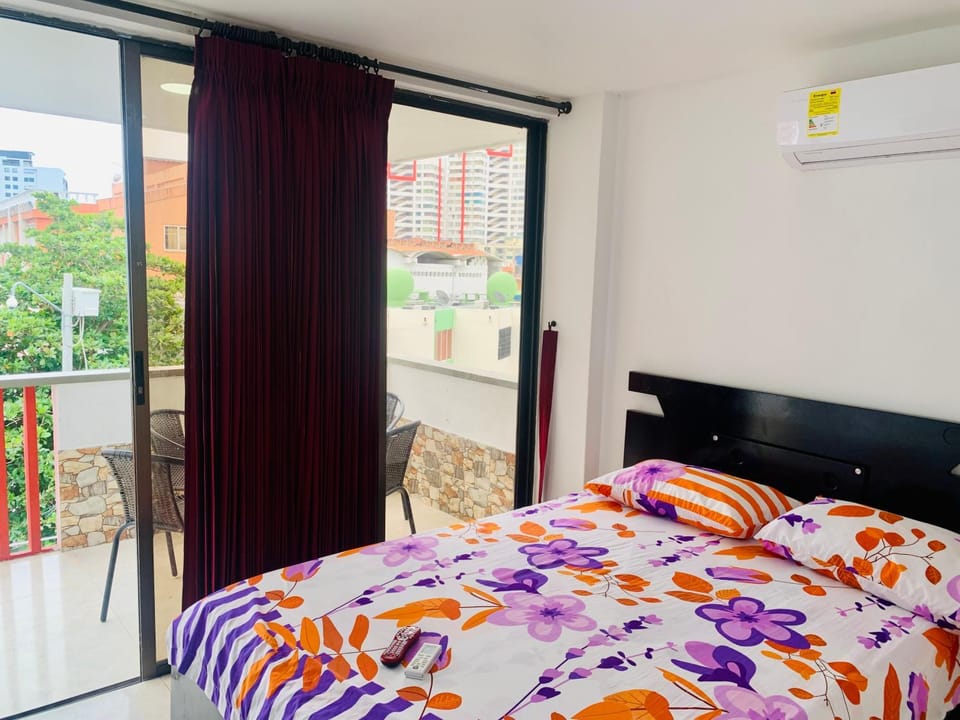 Bed, Photo of the whole room, Bedroom, air conditioner