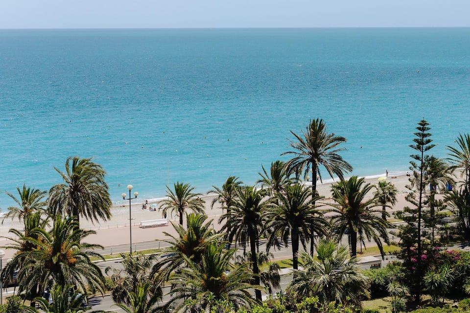 Nearby landmark, Restaurant/places to eat, Spring, Day, Natural landscape, Summer, Beach, Sea view
