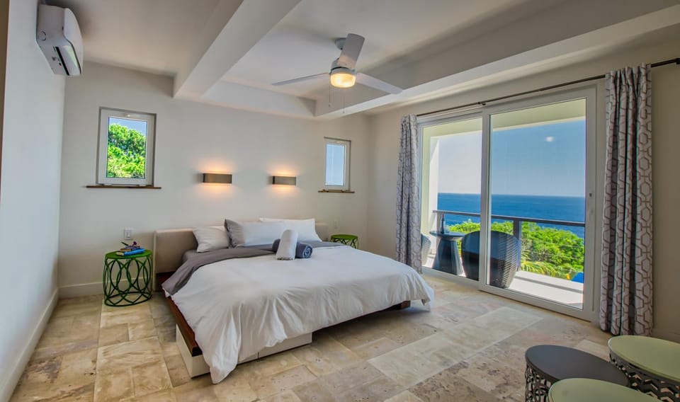 Patio, Balcony/Terrace, Photo of the whole room, Bedroom, Sea view