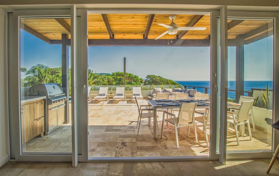 Patio, BBQ facilities, Balcony/Terrace, Seating area, Dining area, Sea view