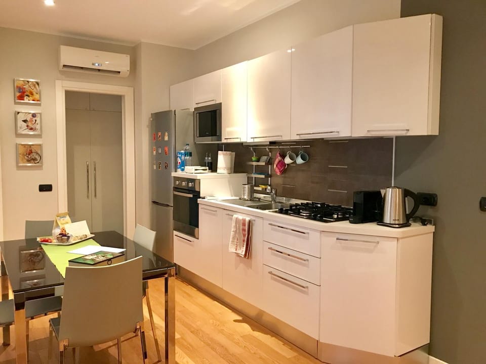 Coffee/tea facilities, Kitchen or kitchenette
