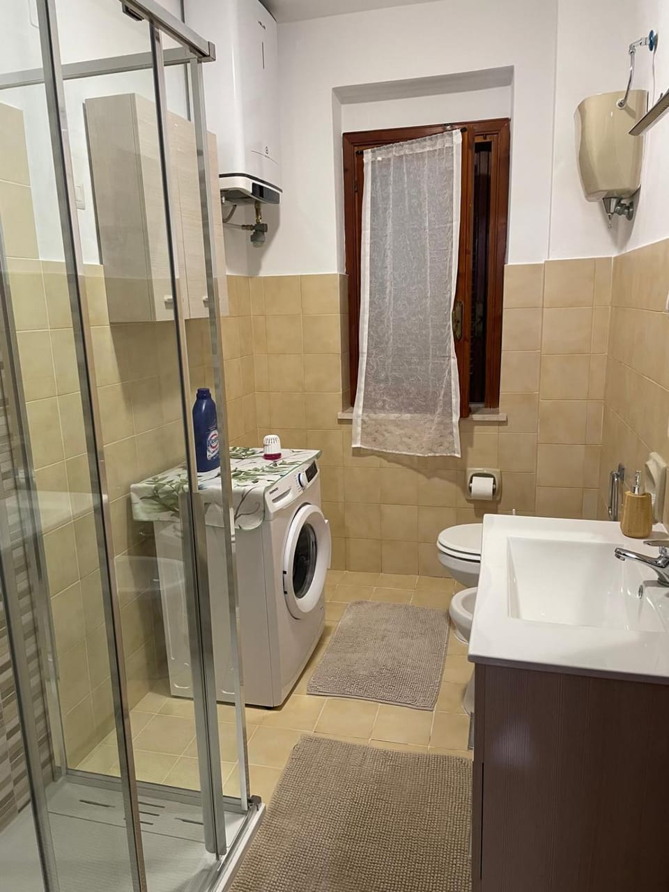 Shower, Toilet, Bathroom