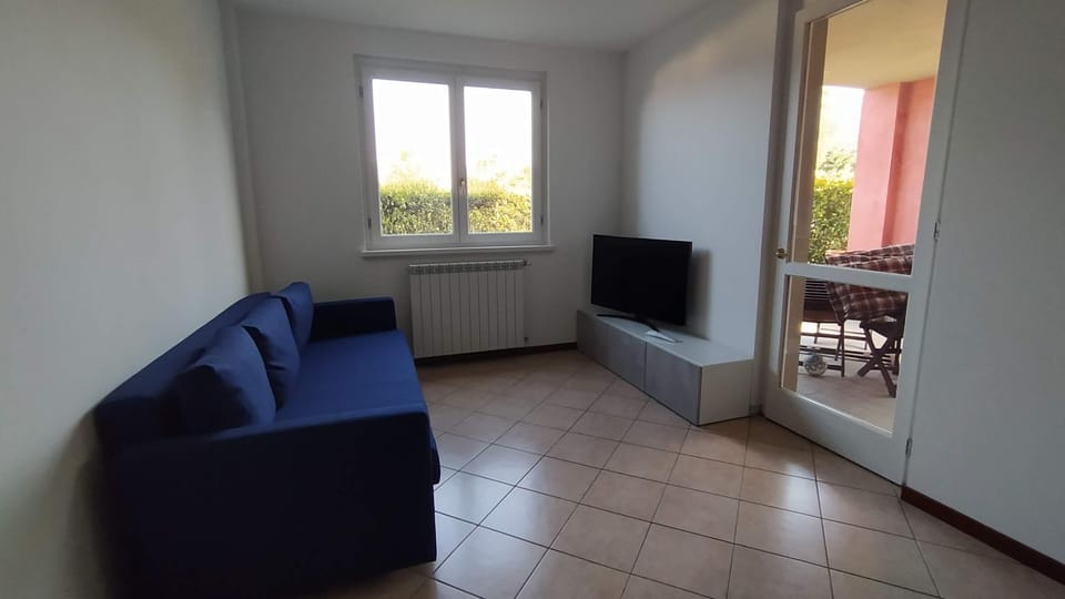 Camoscio Apartment with private garden Apartment in Baveno