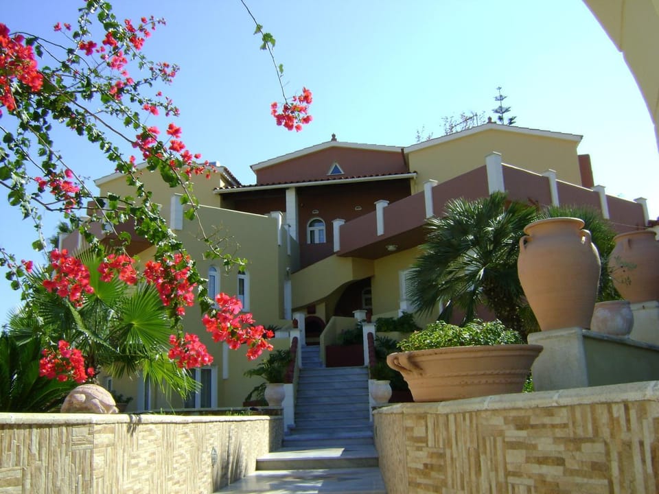 Property building, Facade/entrance, Day, Summer