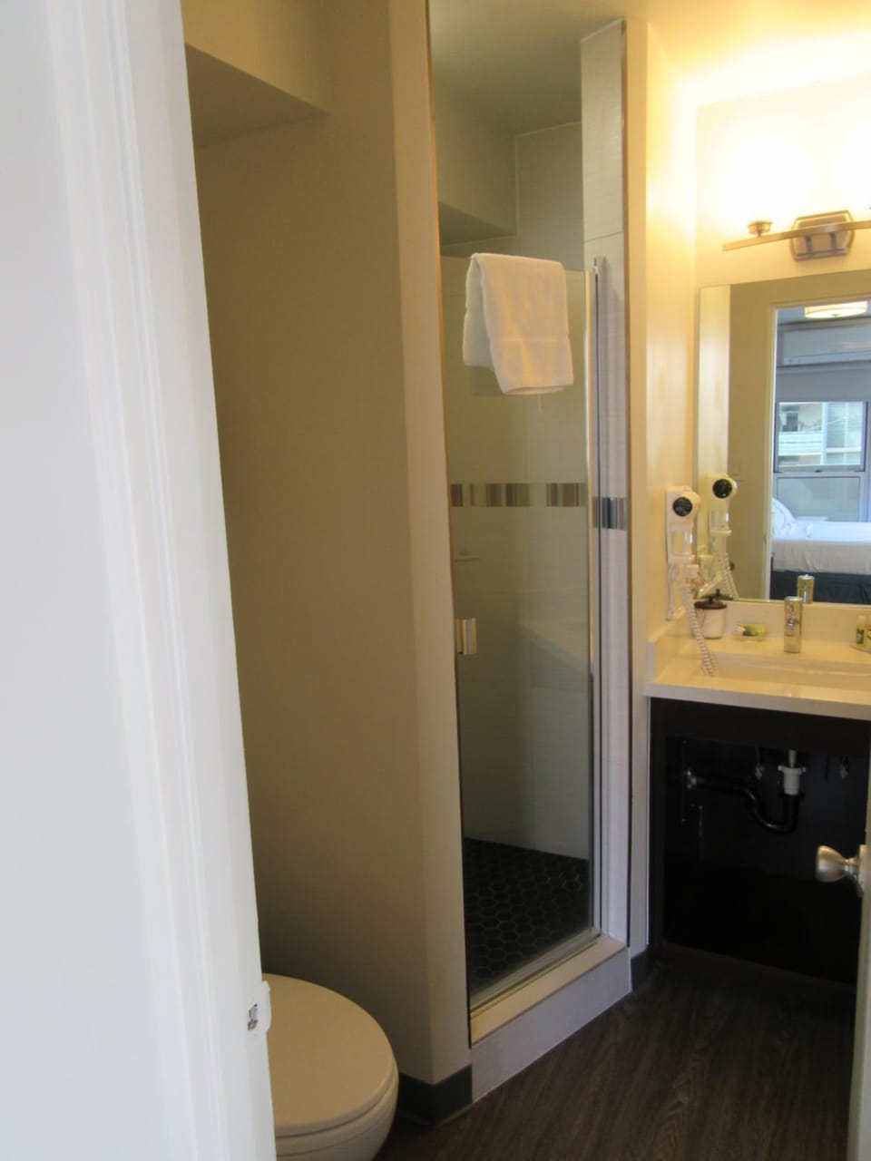 Waikiki Central Hotel - No Resort Fees Hotel in Honolulu