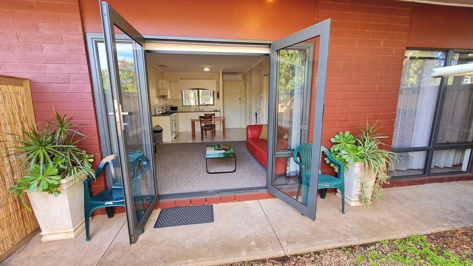 Rise n Shine - Affordable 50sqm Garden Apartment Apartment in Port Pirie