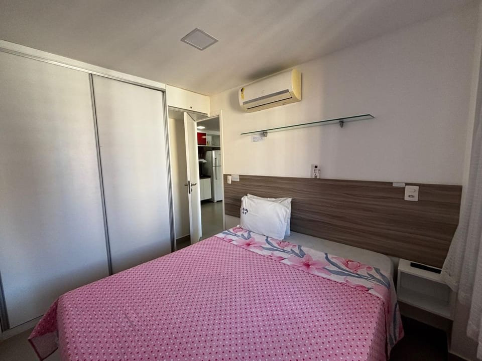 Bed, Photo of the whole room, Bedroom, internet, towels, wardrobe, air conditioner