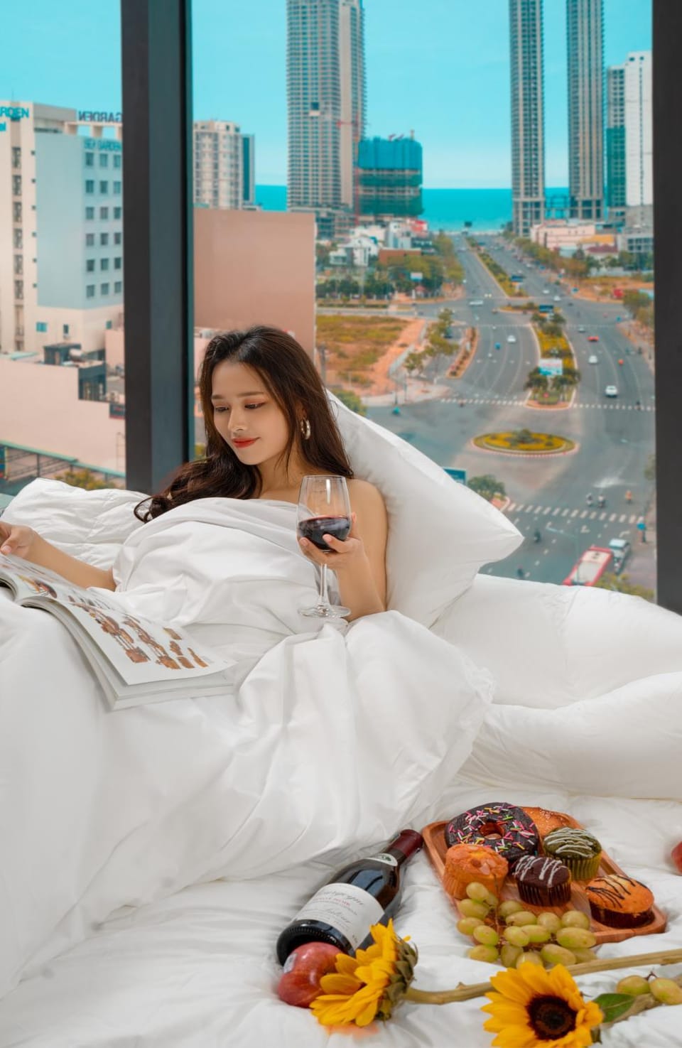 View (from property/room), Food and drinks, Guests, City view