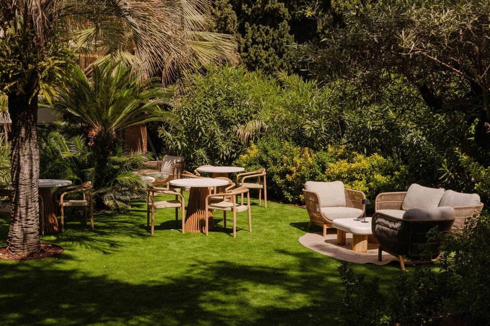 Day, Garden, Seating area, sunbed