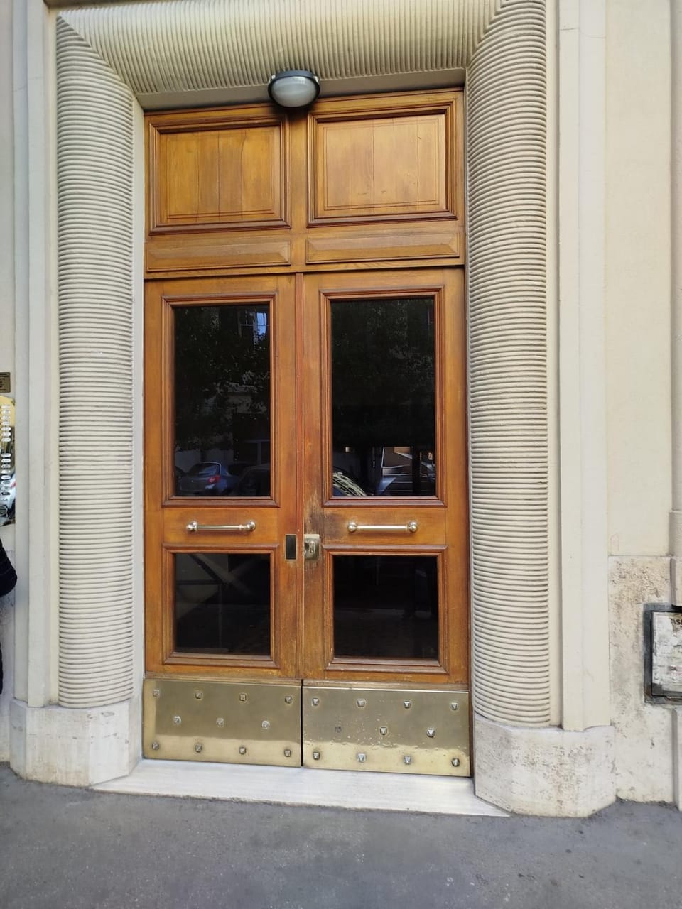 Facade/entrance