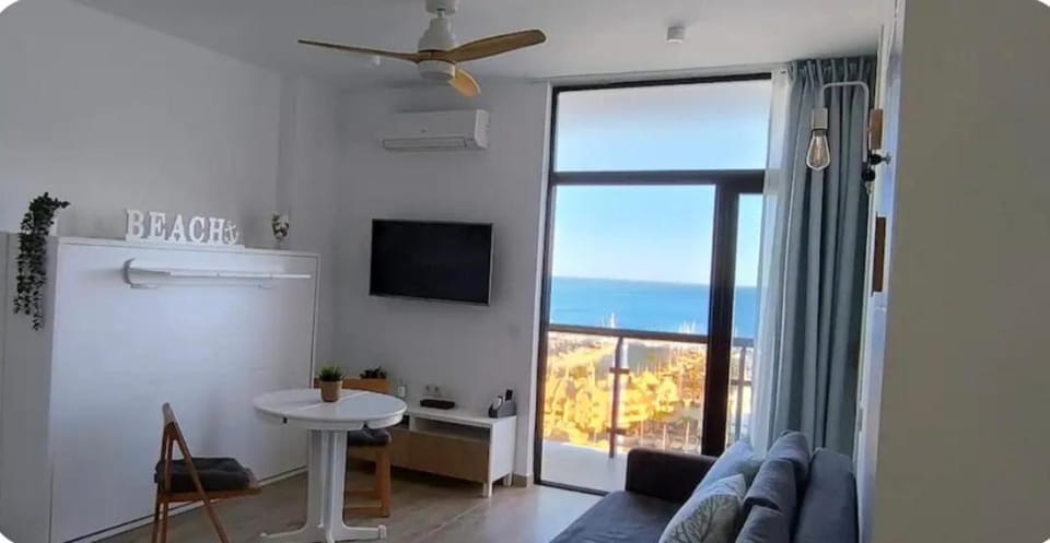 TV and multimedia, Sea view, air conditioner