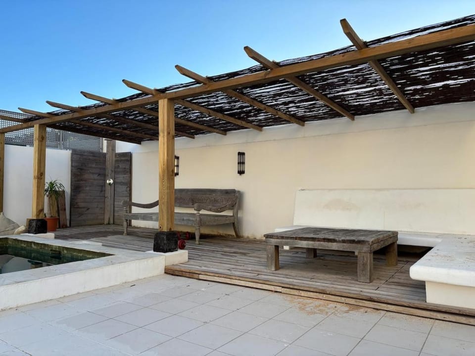 Patio, sunbed