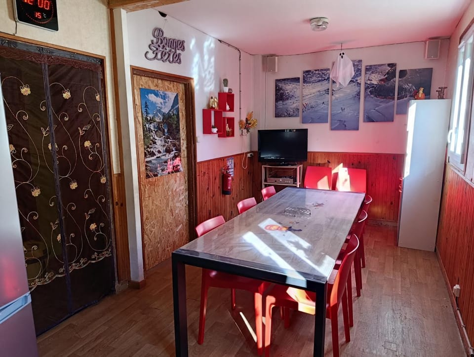 TV and multimedia, Dining area