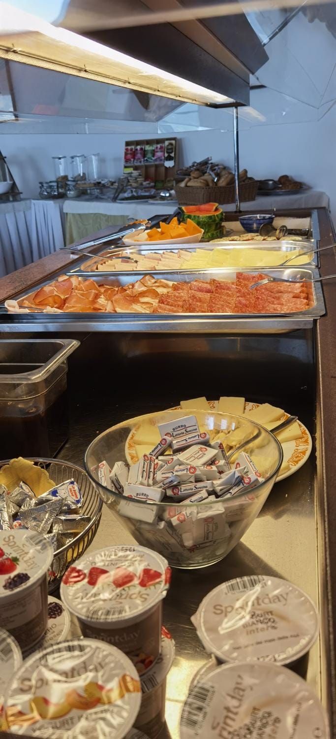 Food and drinks, Food, Buffet breakfast