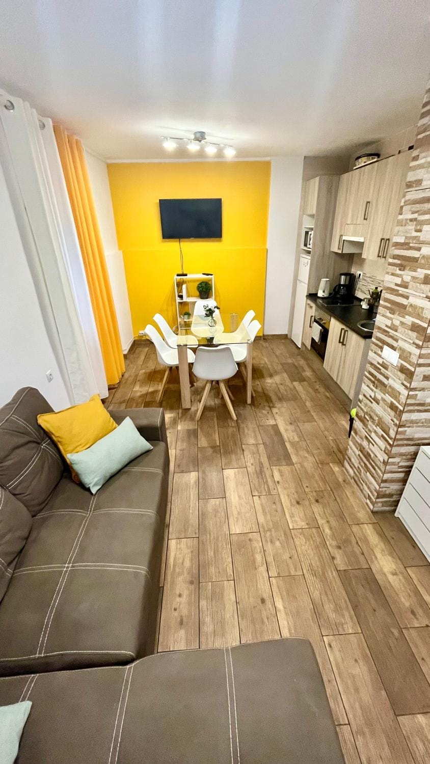 TV and multimedia, Kitchen or kitchenette, Living room, Seating area, Dining area, minibar