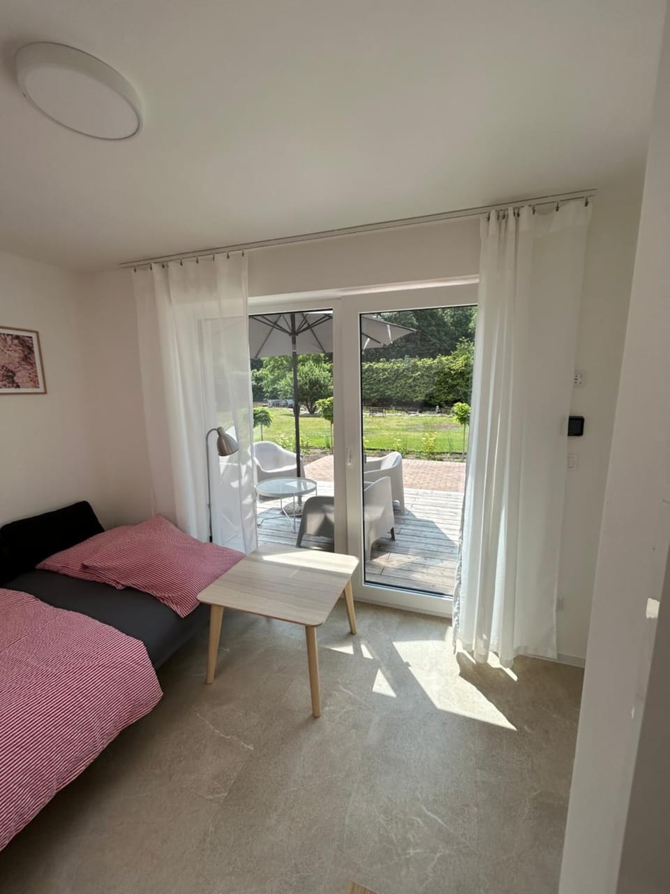 View (from property/room), Balcony/Terrace, Living room