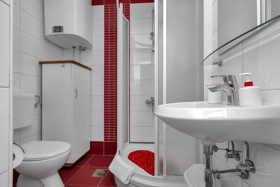 Shower, Toilet, Bathroom