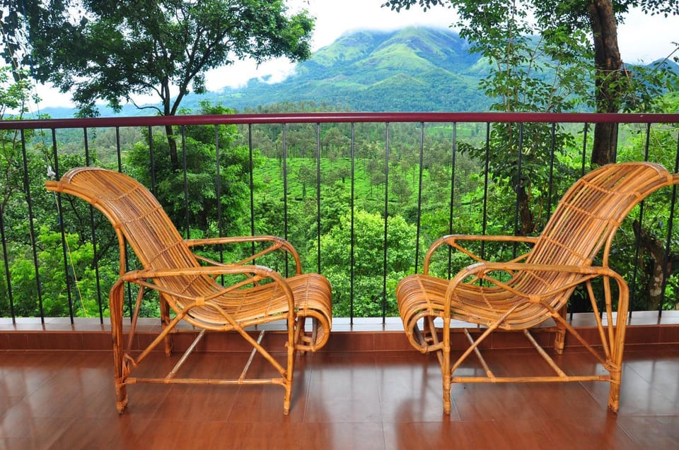Balcony/Terrace, Mountain view