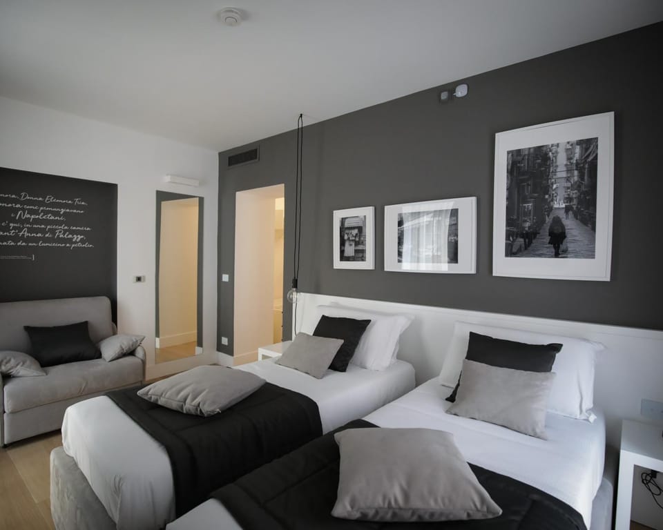 B&B LIONORA Bed and Breakfast in Naples