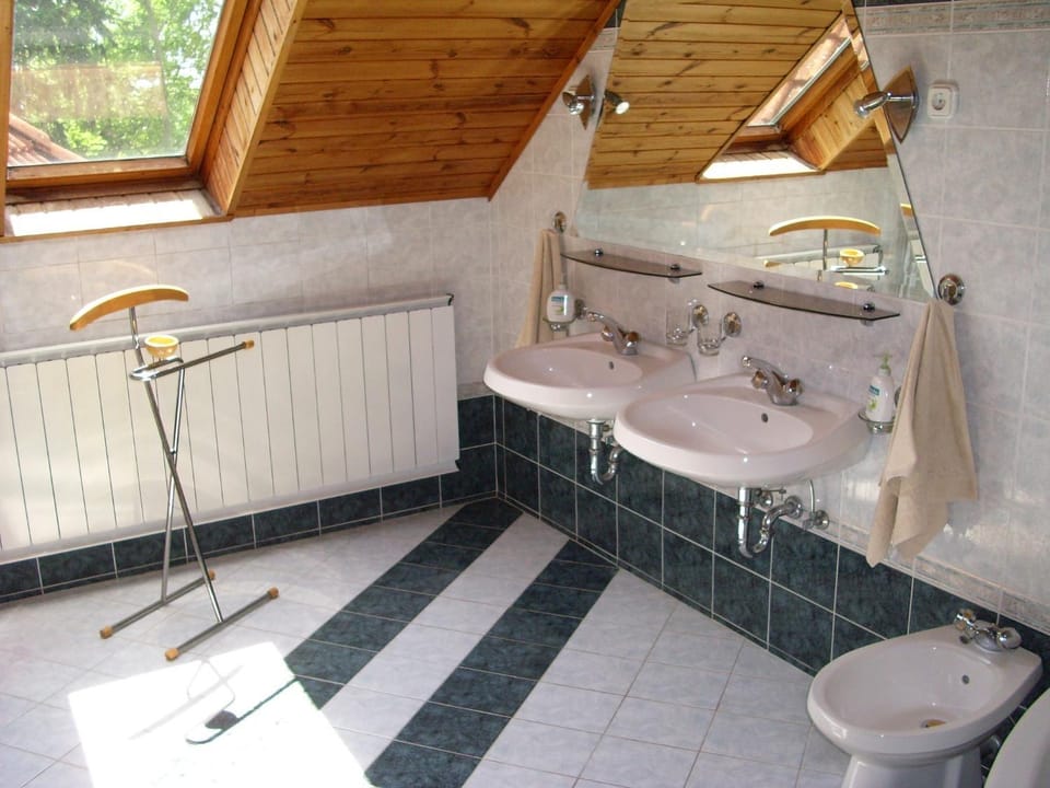 Toilet, Bathroom