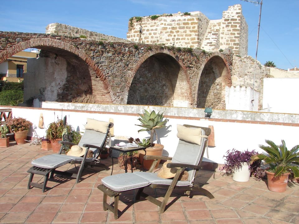 Balcony/Terrace, Internal: Not applicable to any particular room