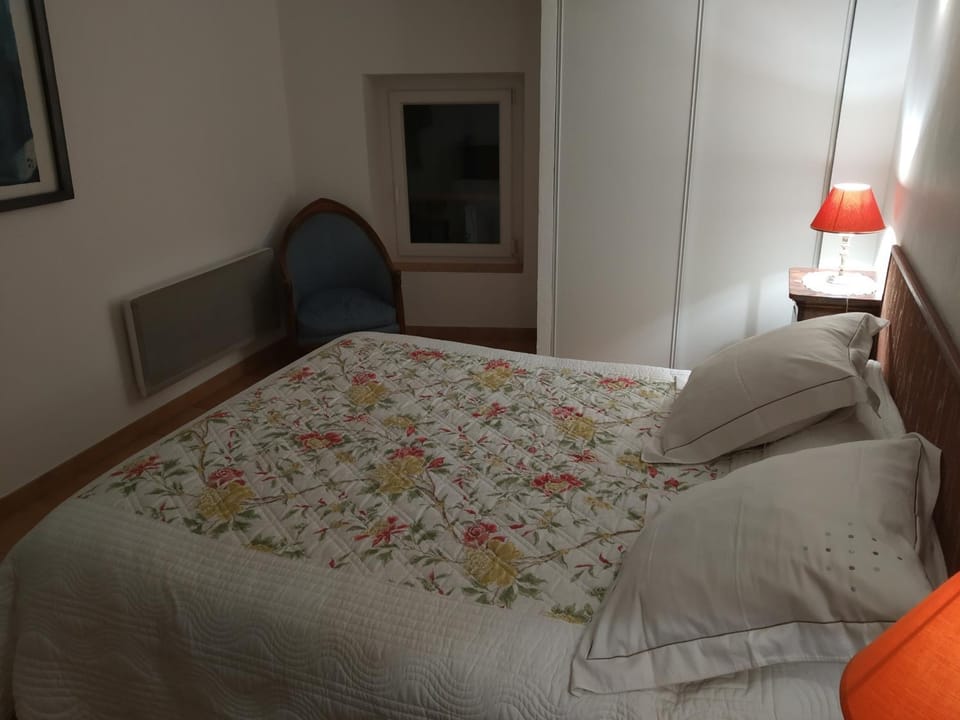 Property building, Photo of the whole room