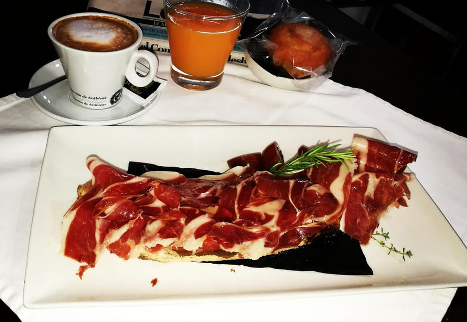 Food and drinks, Continental breakfast