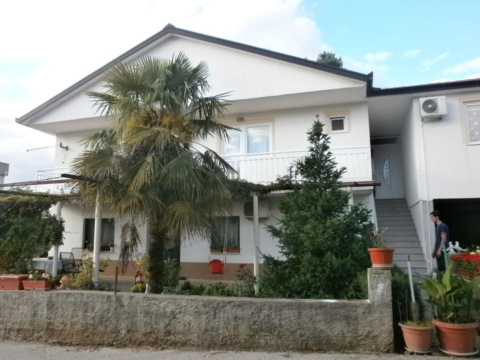 Property building, Day