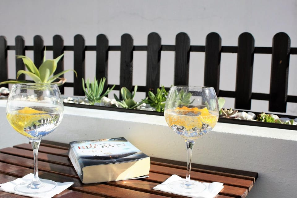 Off site, Balcony/Terrace