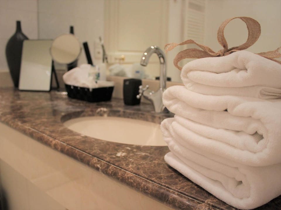 Bathroom, towels