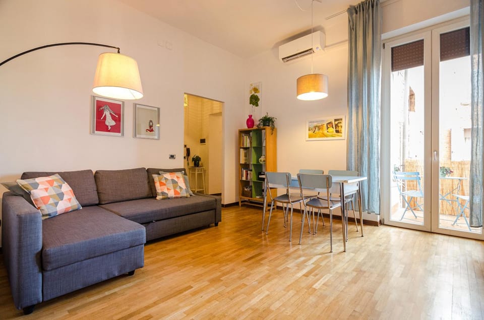 Balcony/Terrace, Living room, Dining area, air conditioner