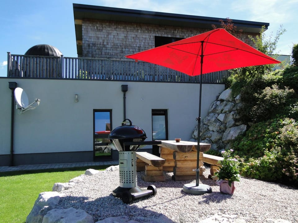 Patio, Summer, BBQ facilities