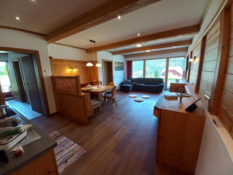 Kitchen or kitchenette, Living room, Dining area