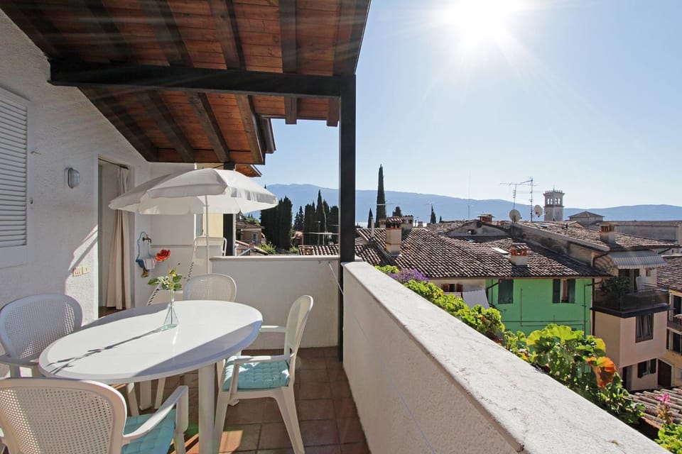 Balcony/Terrace, Lake view