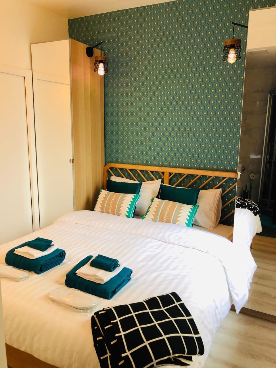 Bed, Bedroom