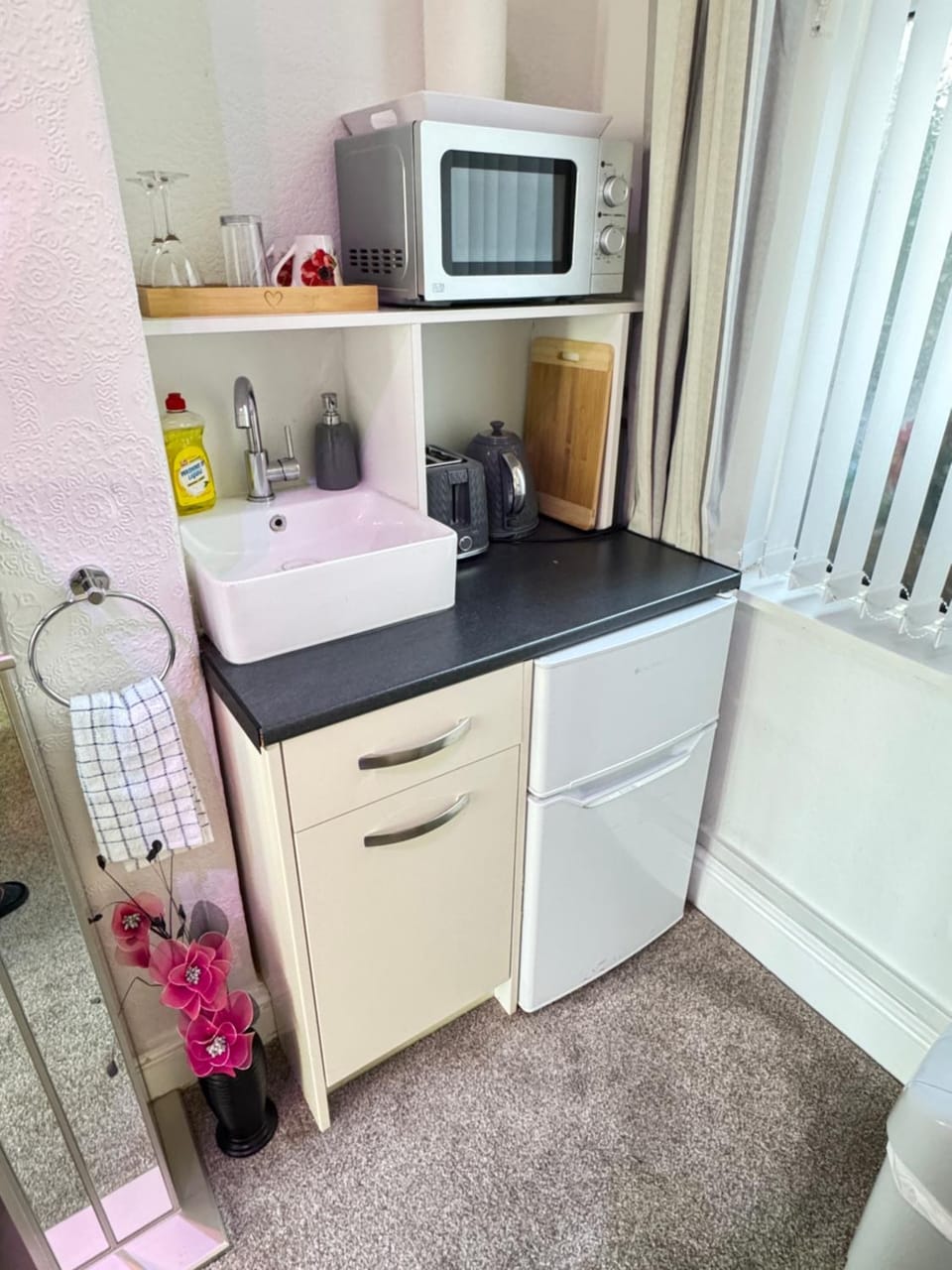 Coffee/tea facilities, Kitchen or kitchenette, toaster