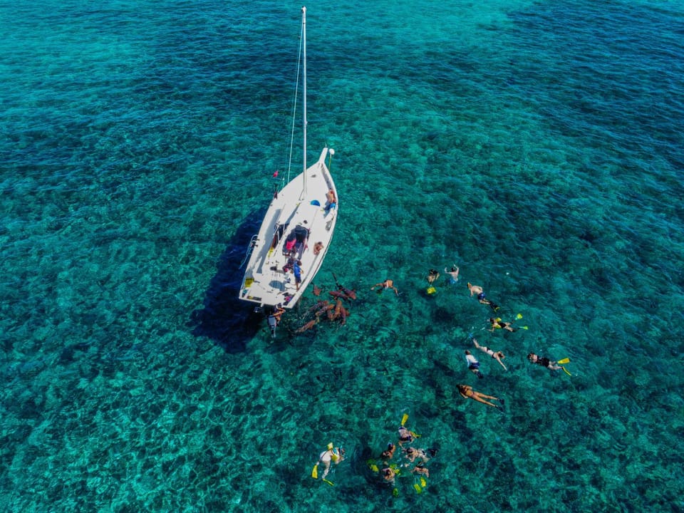 Hidden Treasure Vacation Home Bay Blue Suite 2 Apartment in Belize District