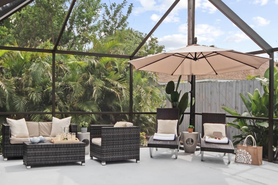 Patio, Balcony/Terrace, sunbed
