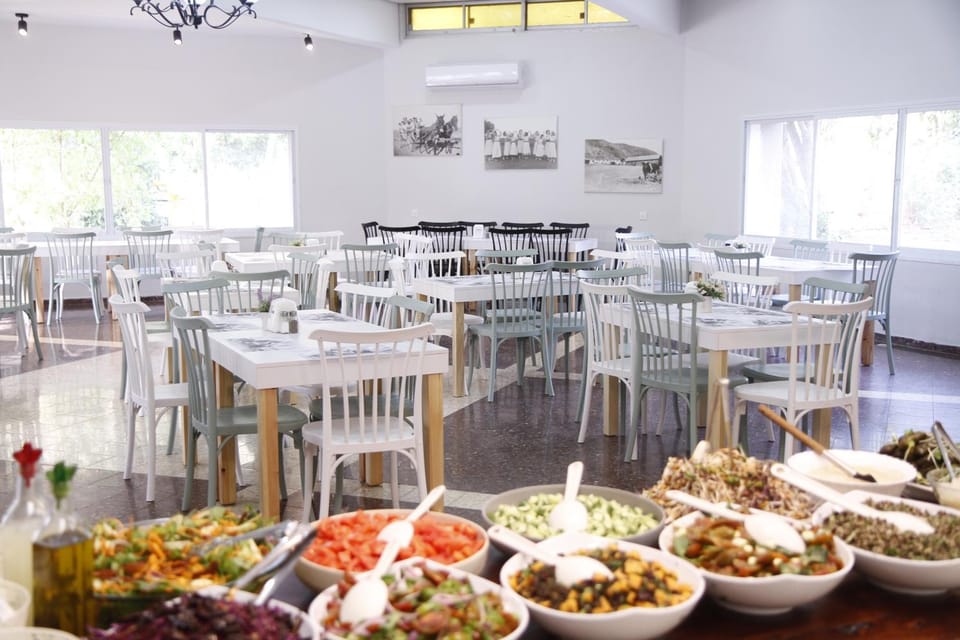 Restaurant/places to eat, Food and drinks, Food