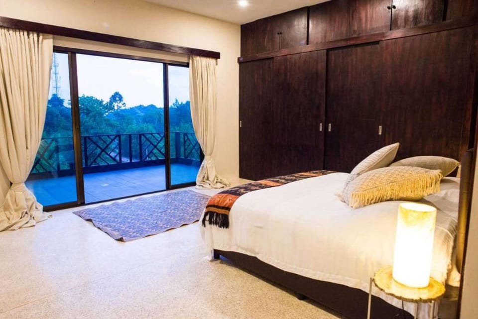 Teak Hill Pool Villa-Rosewood Villa in Koh Chang Tai