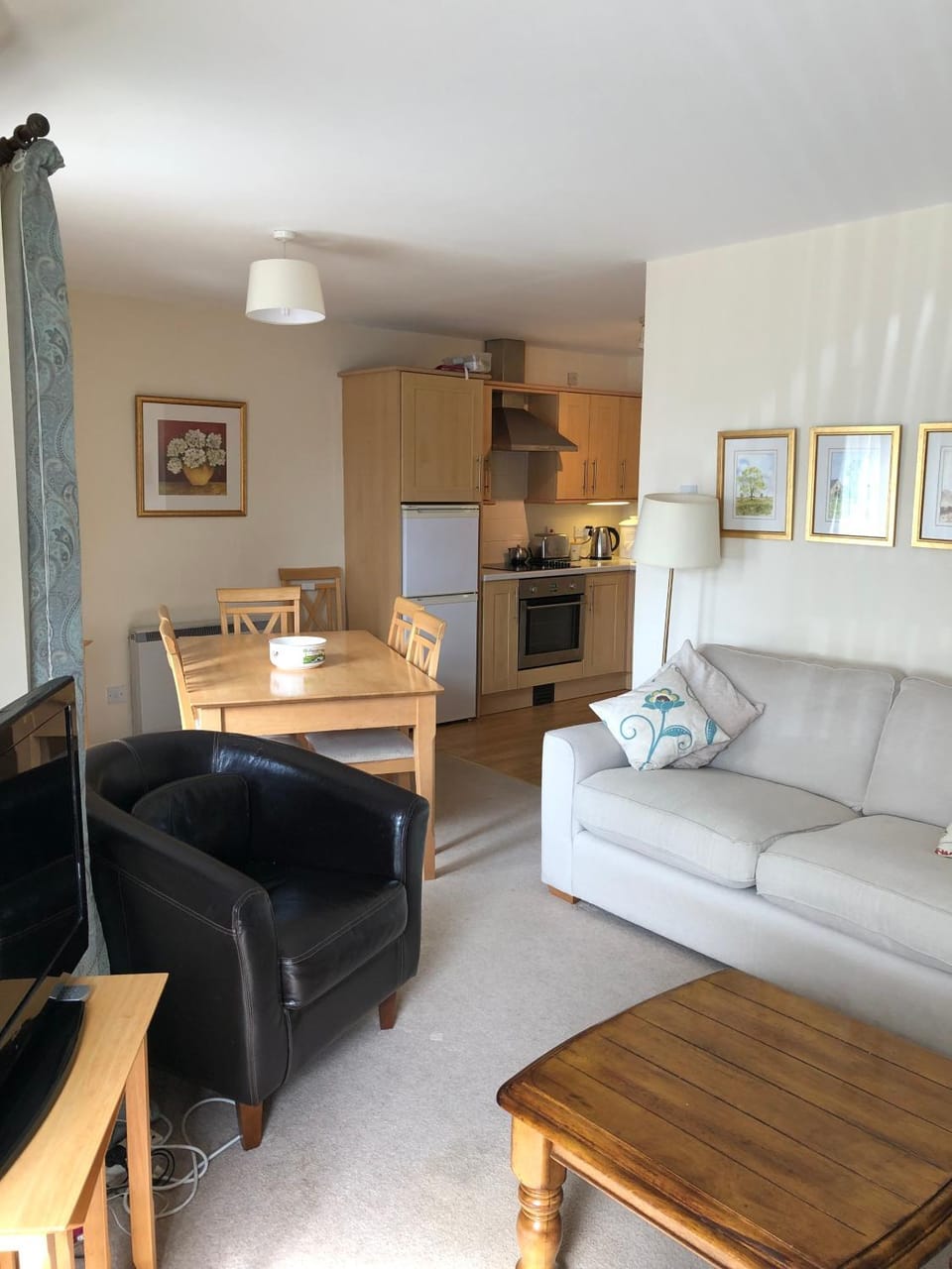 Living room, Dining area